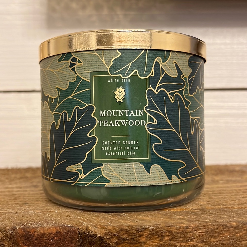 White Barn 3wick candle Mountain Teakwood
